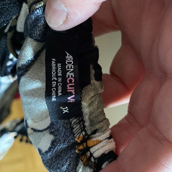 Tank top Blouse - Picture 3 of 3